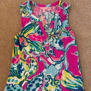 Excellent condition Essie top xs